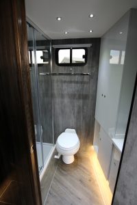 18 tonne bathroom photo