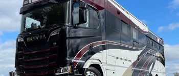 Why Custom Resprays Are a Great Investment for Your Horsebox